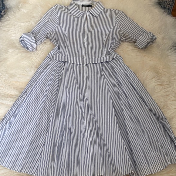 Ivanka Trump Dresses & Skirts - Ivanka Trump Blue and White Striped Long Sleeve Dress